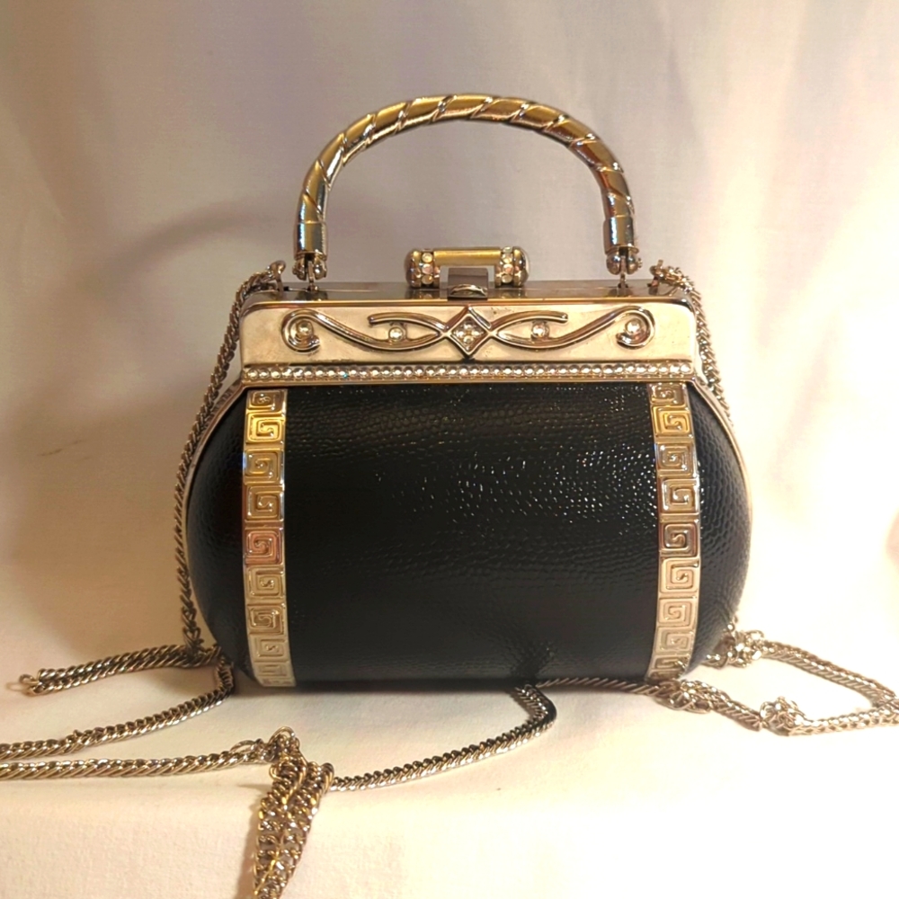 Hard shell purse